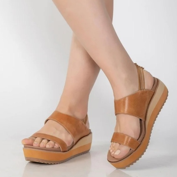 Women’s ANTELOPE Cachet Leather Platform Sandals- Size 37 - Picture 2 of 10